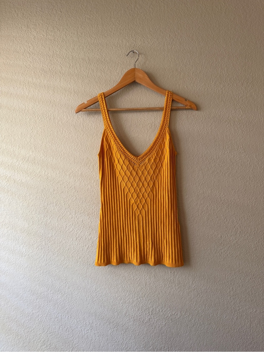 White House Black Market Deep Gold Knit V-Neck Tank Top XS